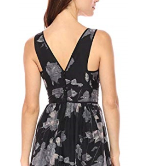 BCBGeneration Women's Floral V-Neck Maxi Dress - Picture 3 of 4